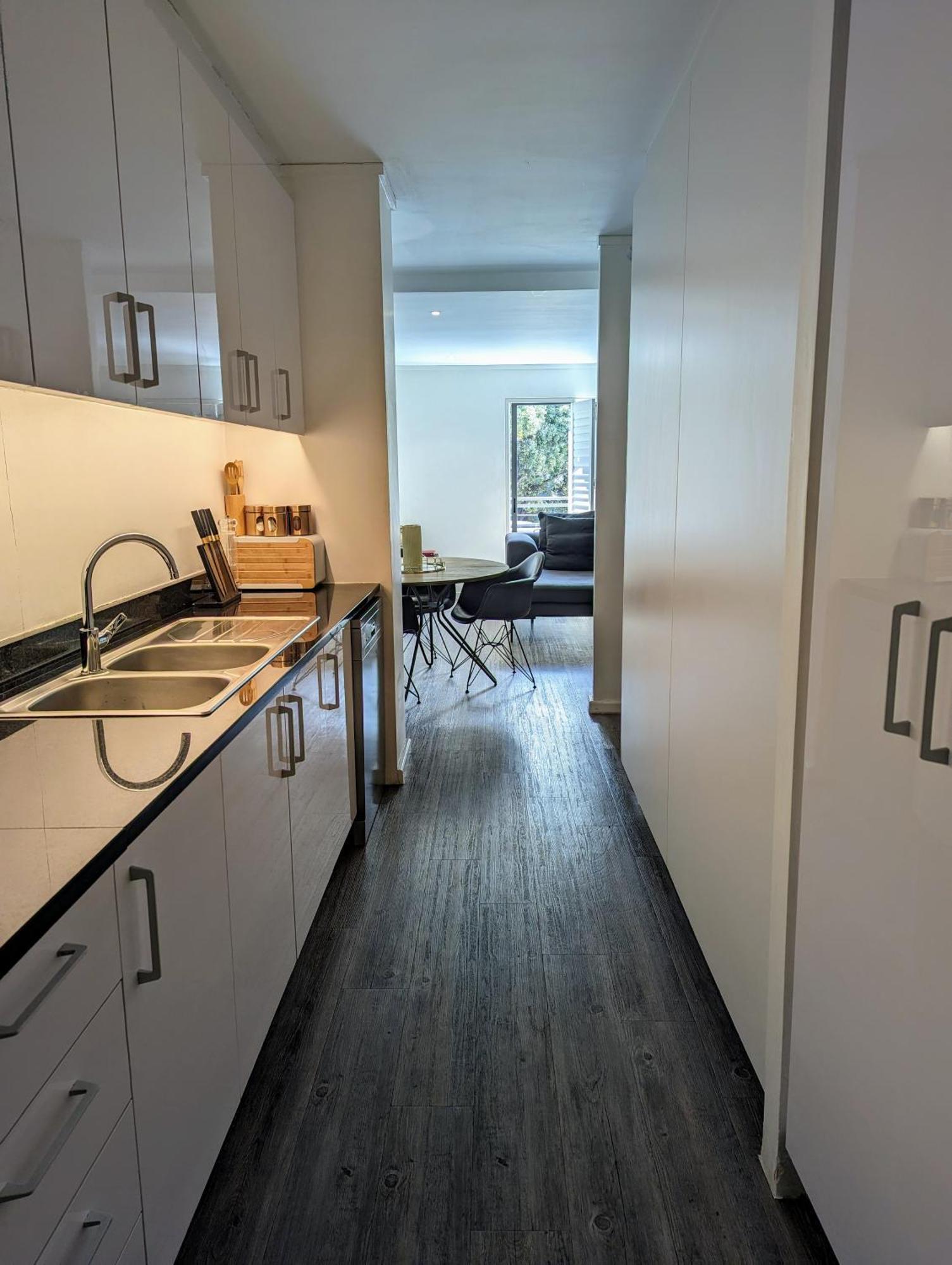 Appartement Modern Retreat In District Six à Le Cap Extérieur photo